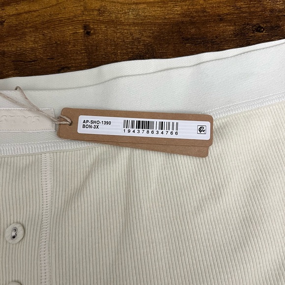 NWT! Skims Cotton Ribbed Shorts Bone Color Sz. 3x - Picture 4 of 4
